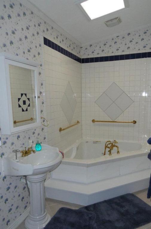 Book Nook Inn Lumberton Room photo