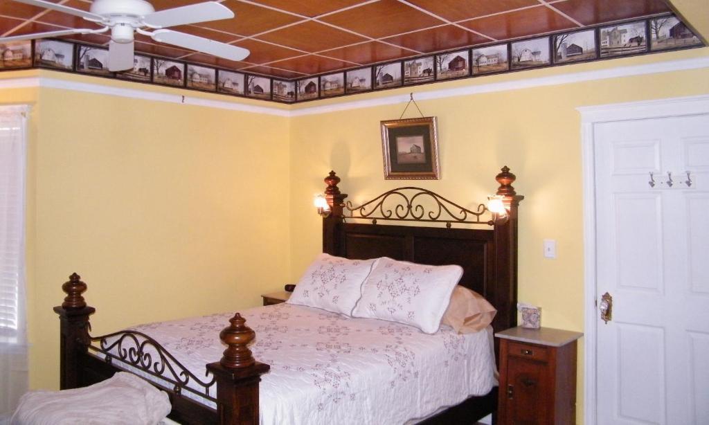 Book Nook Inn Lumberton Room photo