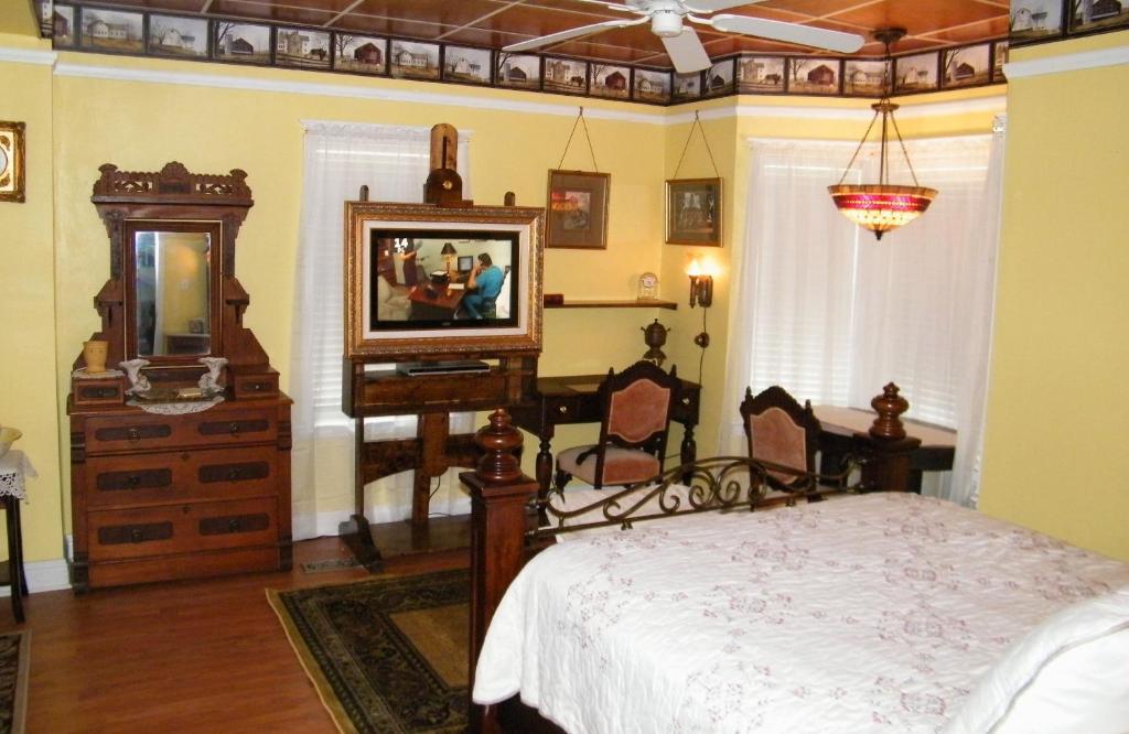 Book Nook Inn Lumberton Room photo